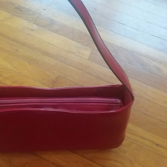 Red Purse - Picture 5 of 6